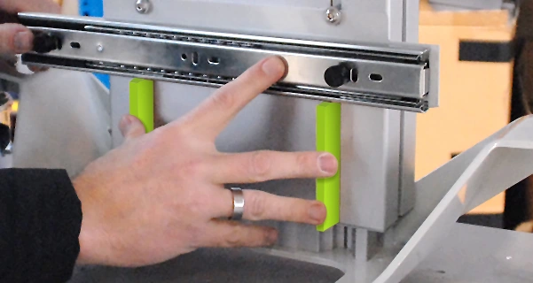 Mounting situation with highlighted mounting gauges